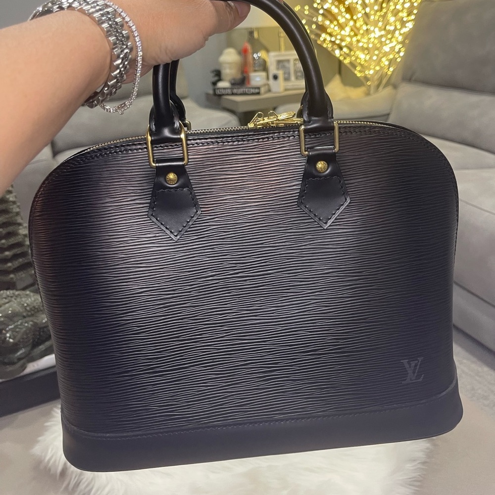 LOUIS VUITTON ALMA Epi